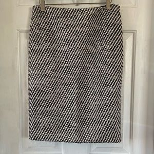 Ann Taylor Tweed Skirt Pencil Straight Skirt Black & White Size 6 NWT